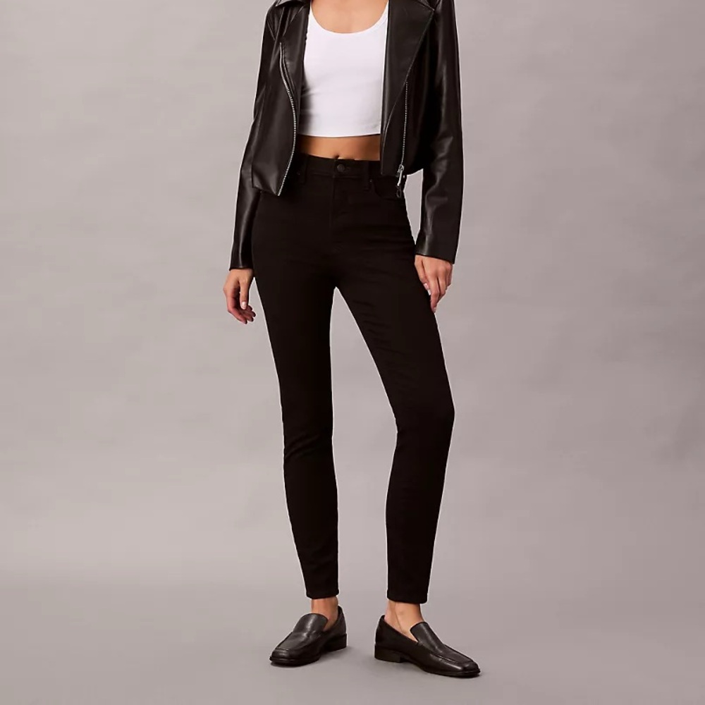 Calvin Klein Black High-Rise Skinny Jeans Size 26